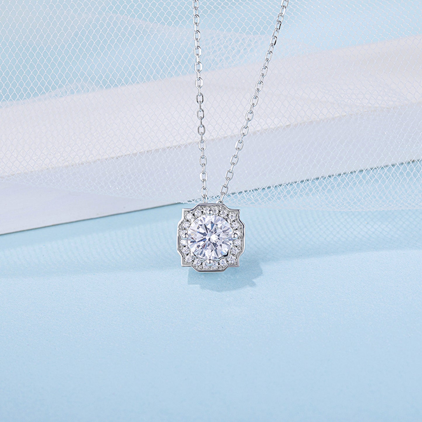 Timeless Beauty: Glamorous Moissanite Pendant in S925 Silver(GZMSYP-O33A)