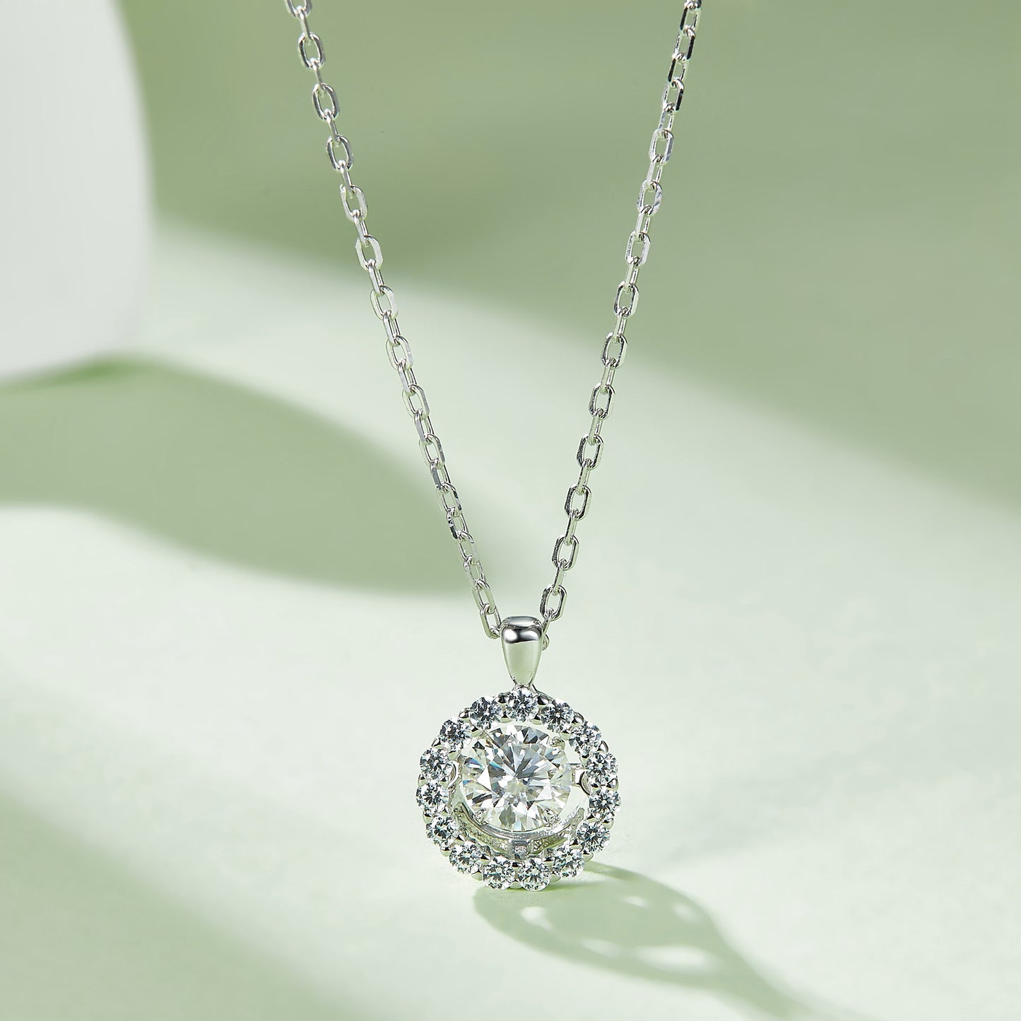 The Moving Moissanite Necklace: The Spinning Gem(GZMSYP-OLDD)