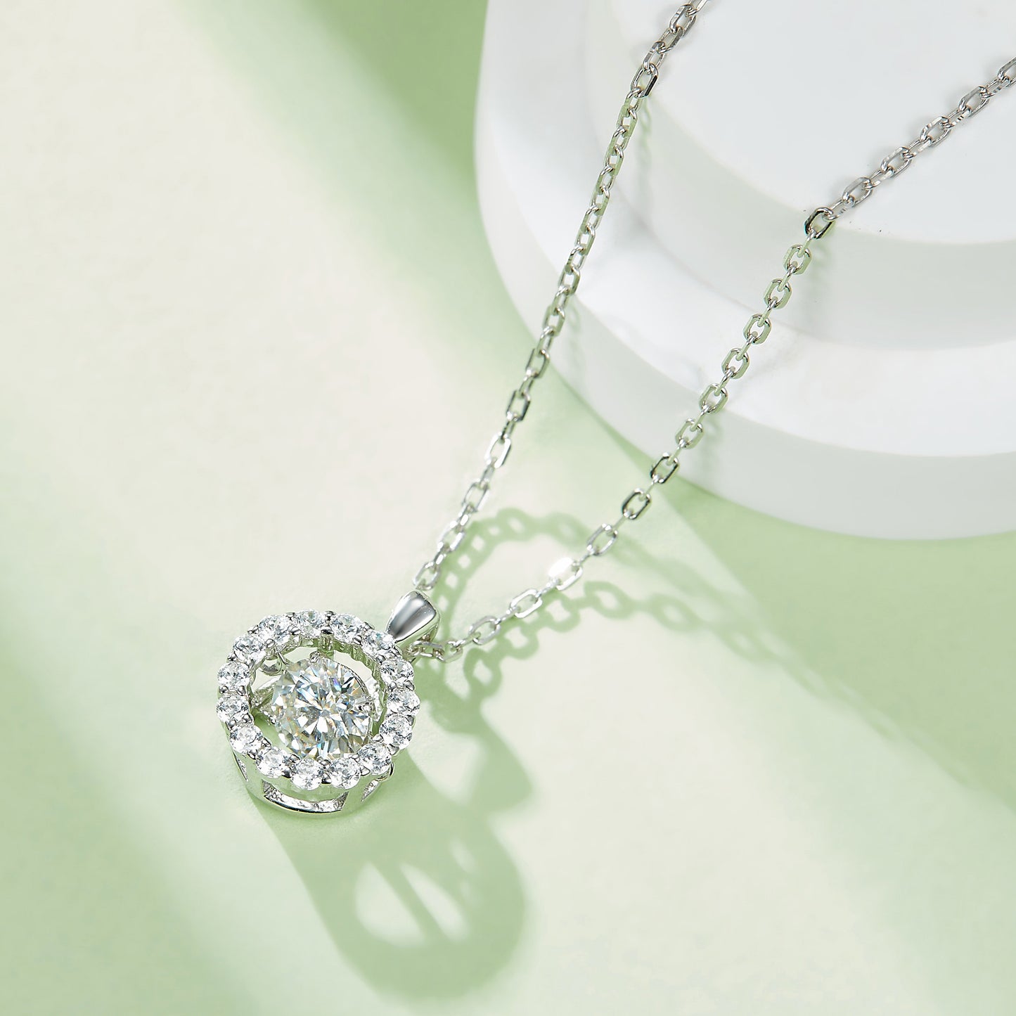 The Moving Moissanite Necklace: The Spinning Gem(GZMSYP-OLDD)