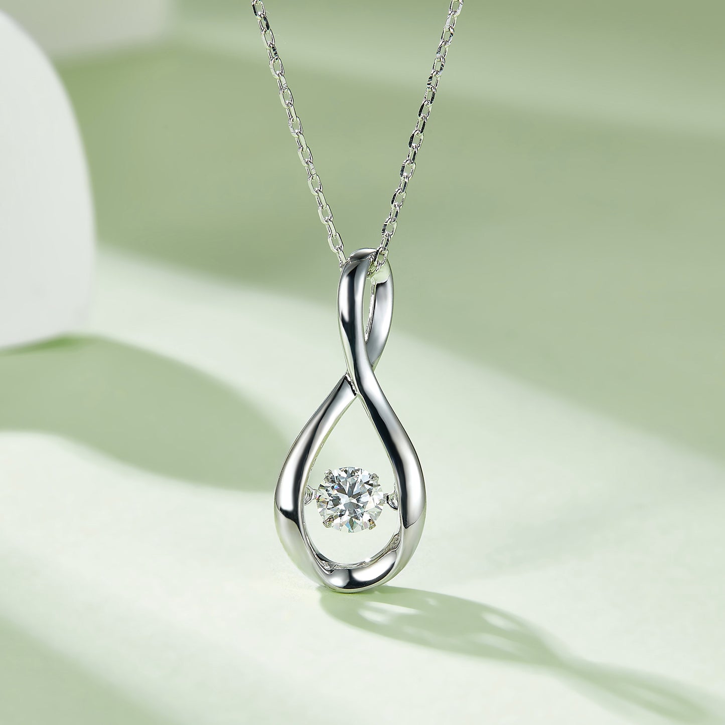 Necklace with Round Cut Moissanite That Spins and Sparkles(GZMSYP-OLDO)