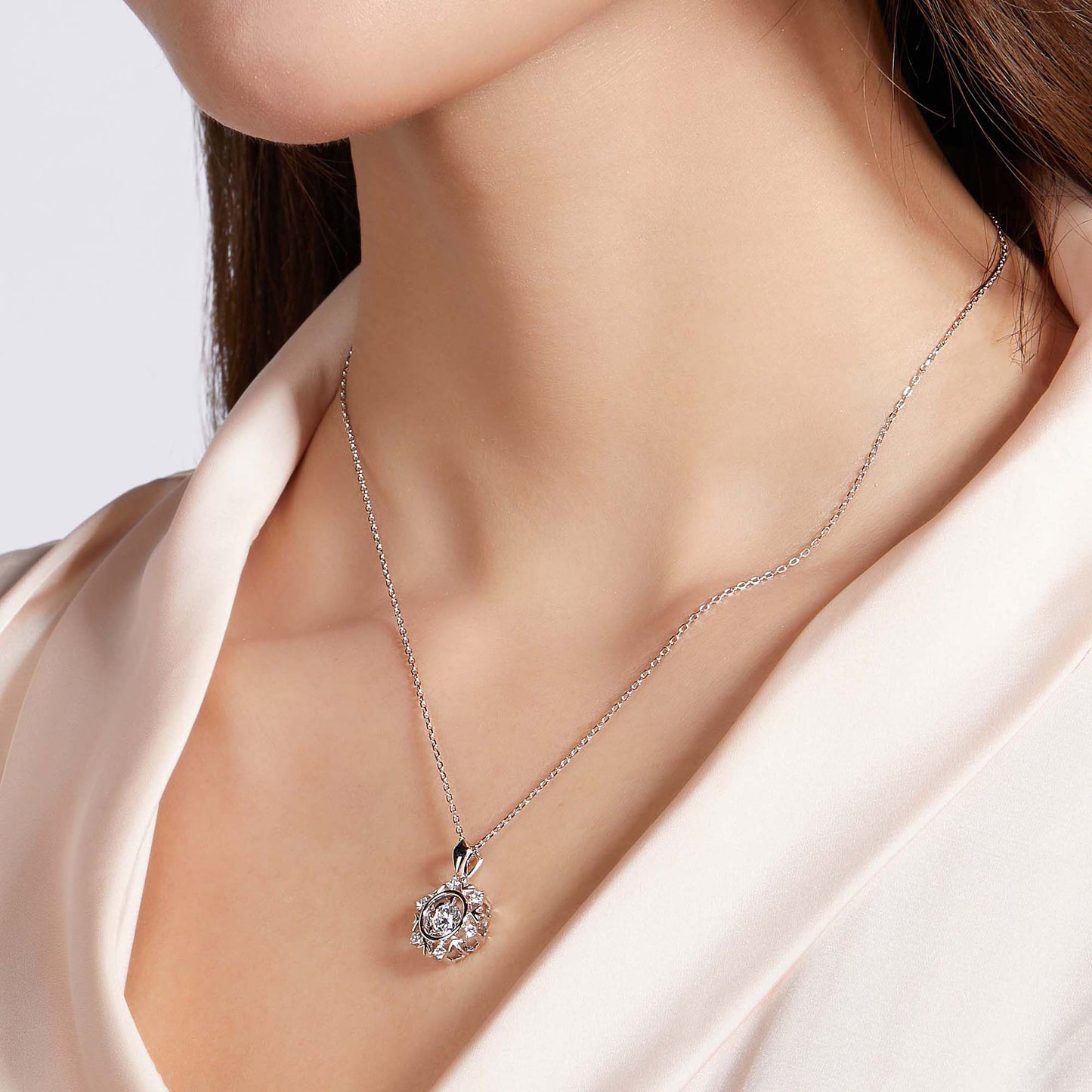 Moissanite Pendant with an Infinite Sparkle Spin in Silver(GZMSYP-OLDQ)