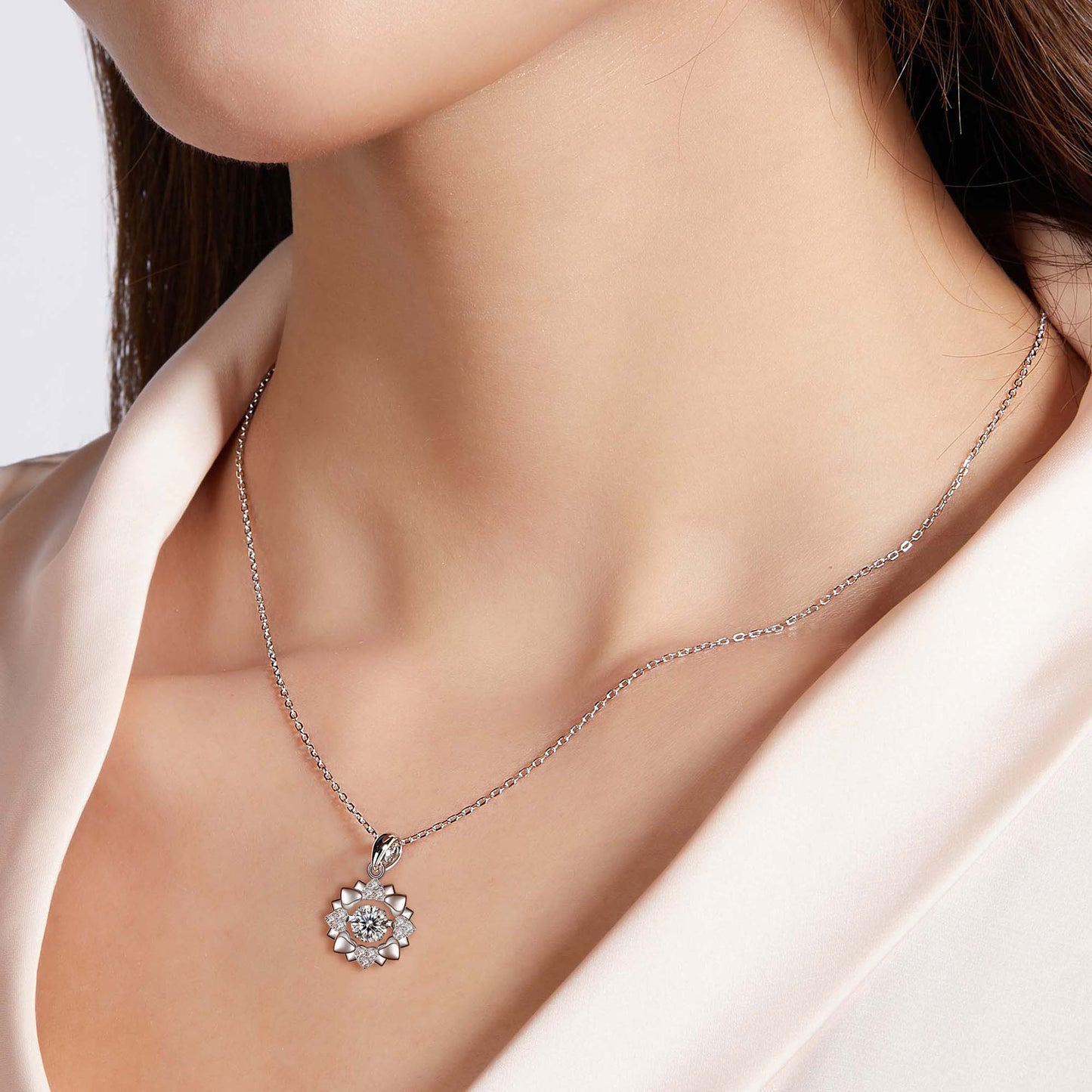 Moissanite Necklace with Spinning Radiant Revolution(GZMSYP-OLDT)