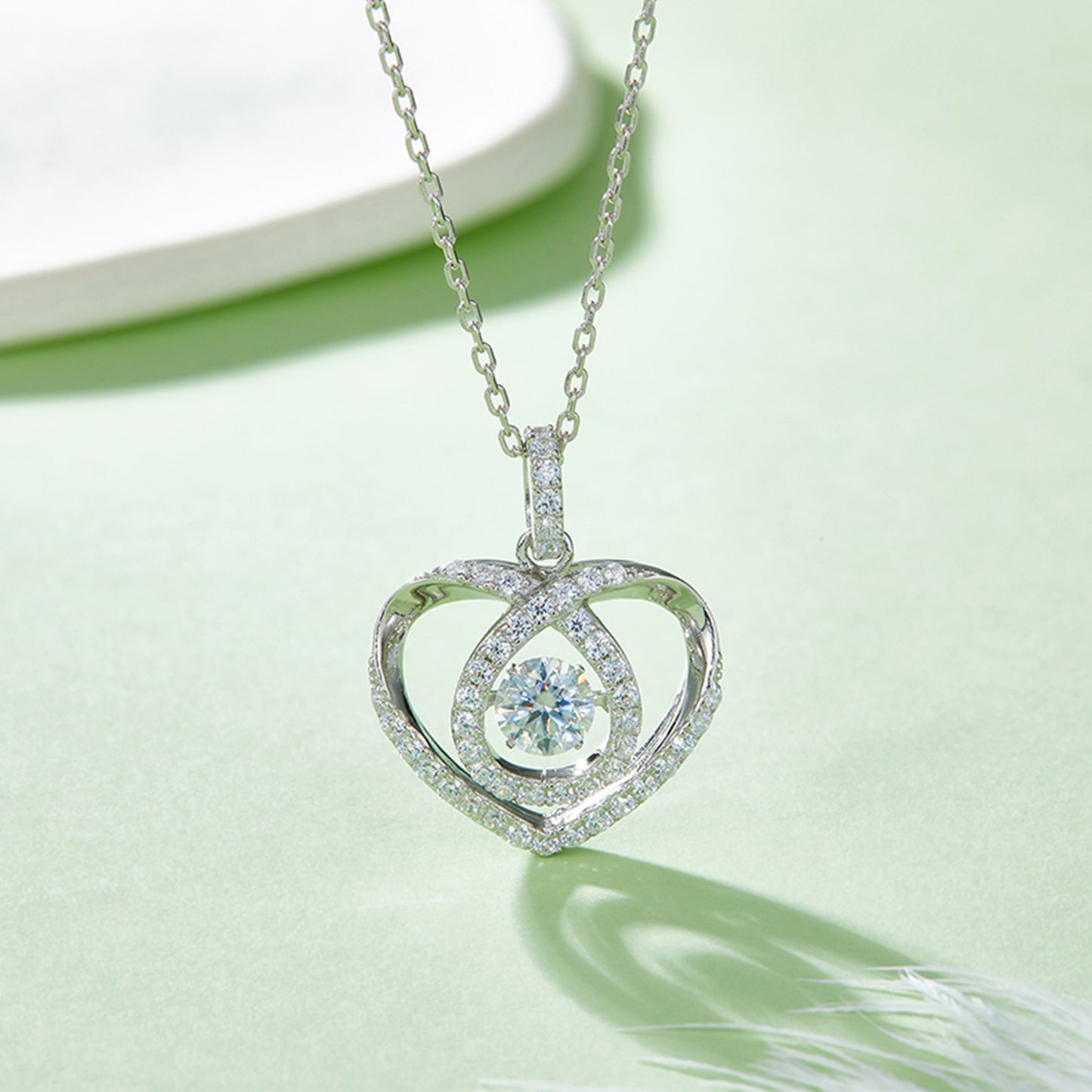 Moissanite pendant with rotating brilliance on a silver chain(GZMSYP-OLDW)