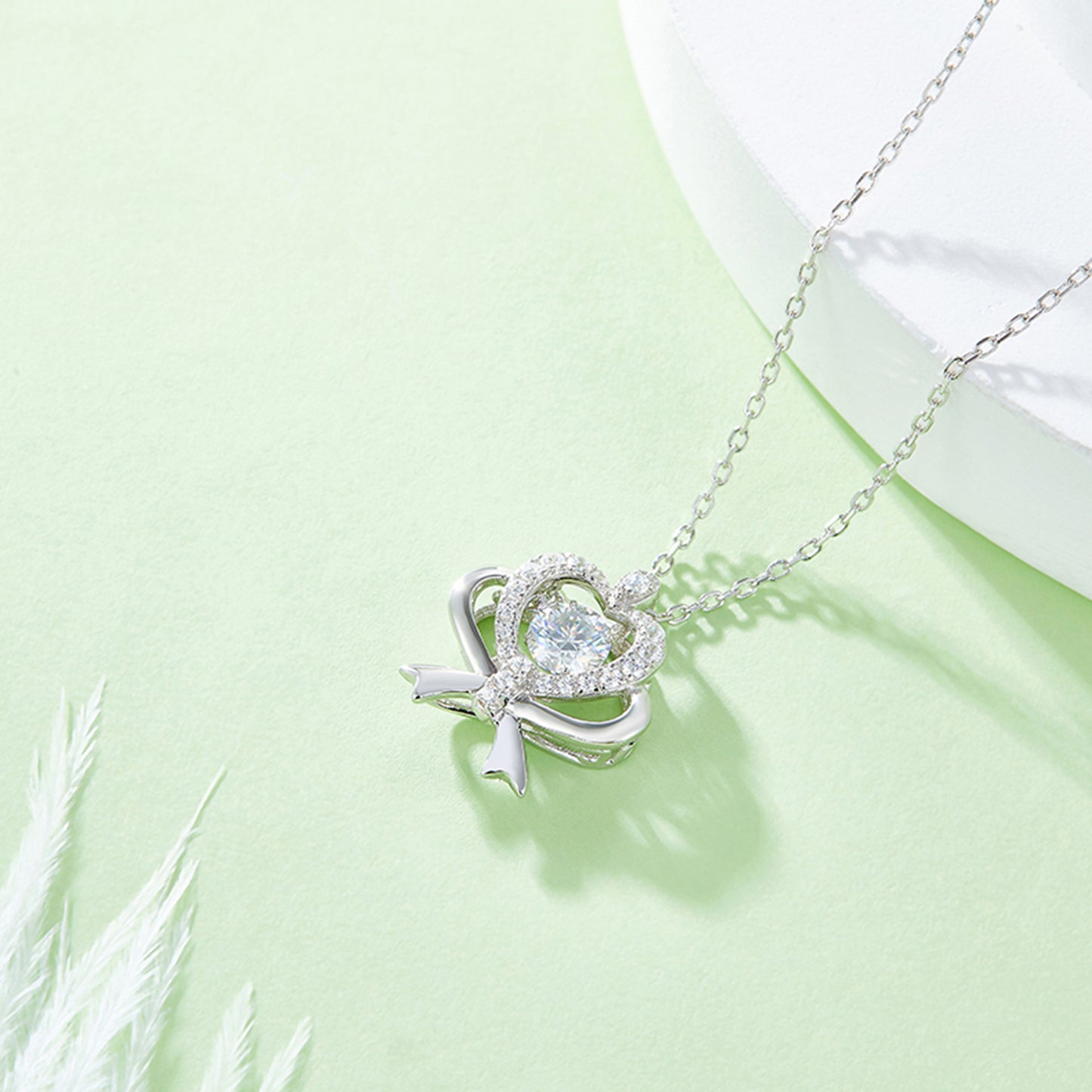 Spin Moissanite Necklace in Sterling Silver: Turn to Shine(GZMSYP-OLDY)